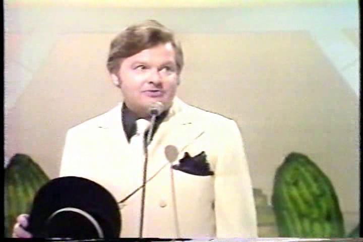 benny_hill_bo_02