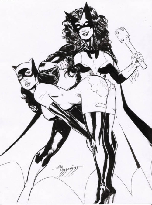 batwoman spanks catwoman