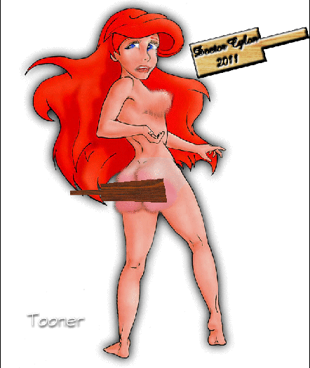 ariel gets the paddle right-handed