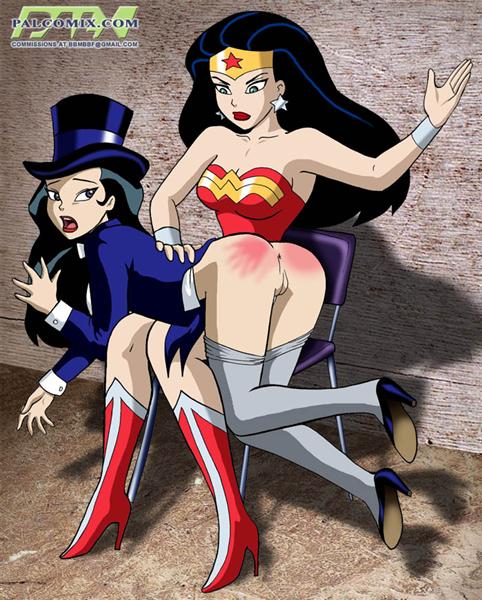 Wonder Woman spanks Zatanna