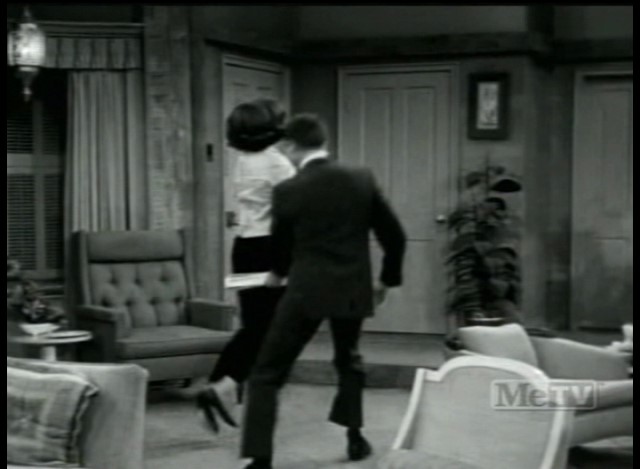 dick van dyke spanks mary tyler moore with a magazine